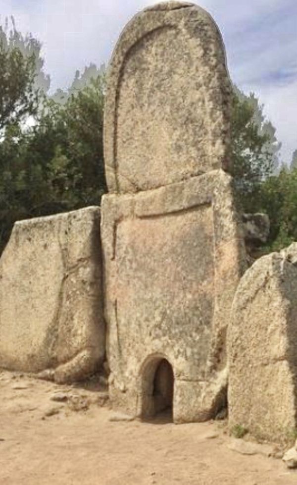 Imbiancati: belli fuori, putridi dentro. Parvenze