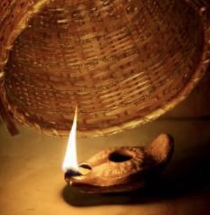 Lampada sotto al moggio?