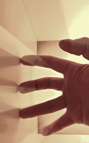 Il discernimento si fa acuto: simbologia della Mano